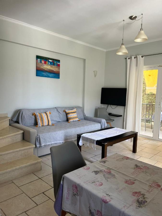 Santa Emelia Aparthotel Vasiliki  Bagian luar foto