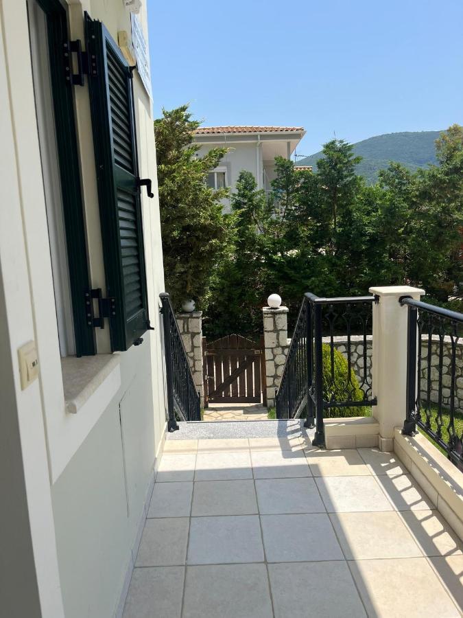 Santa Emelia Aparthotel Vasiliki  Bagian luar foto