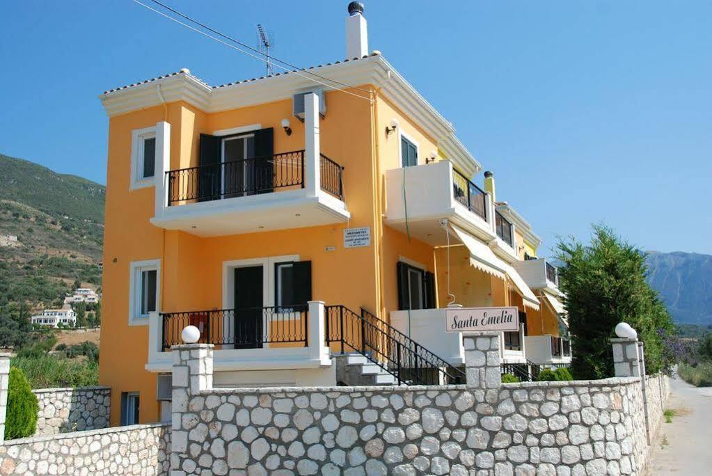 Santa Emelia Aparthotel Vasiliki  Bagian luar foto